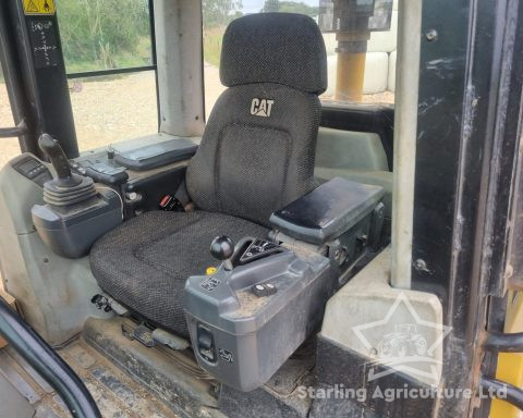 CAT 953D Tracked Loading Shovel