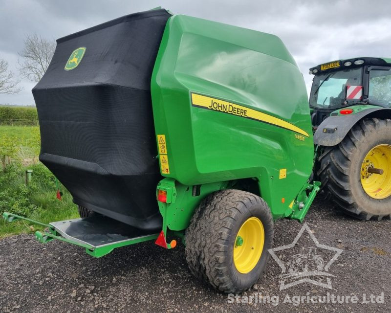 John Deere V451R Round Baler