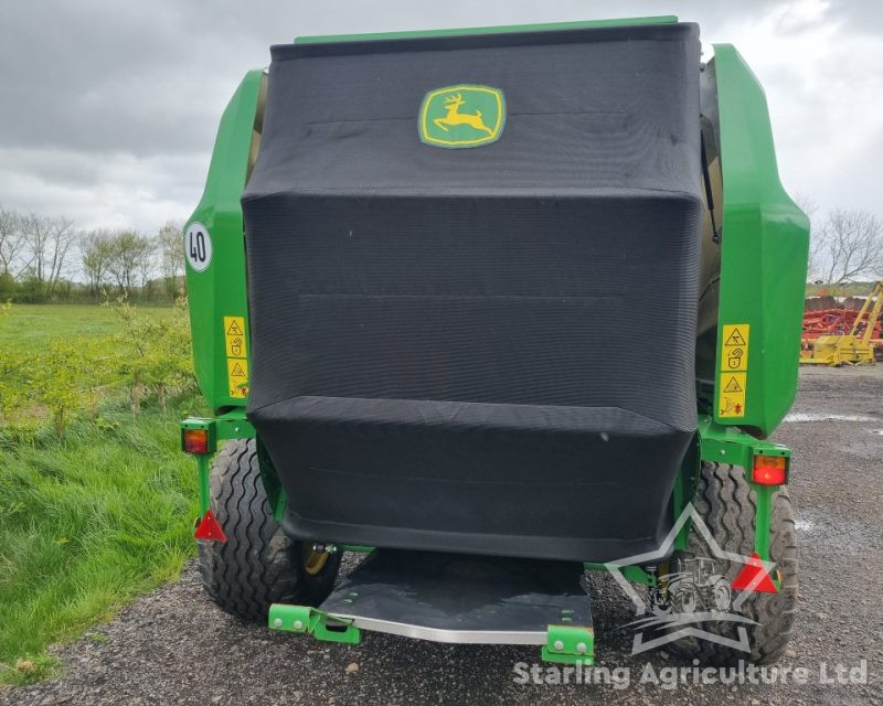 John Deere V451R Round Baler