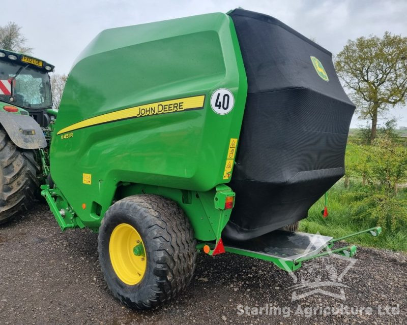 John Deere V451R Round Baler