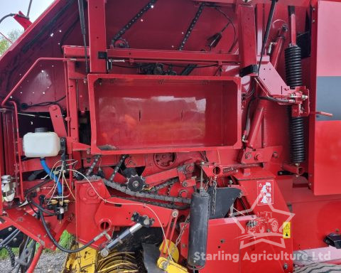 New Holland BR750 Round Baler