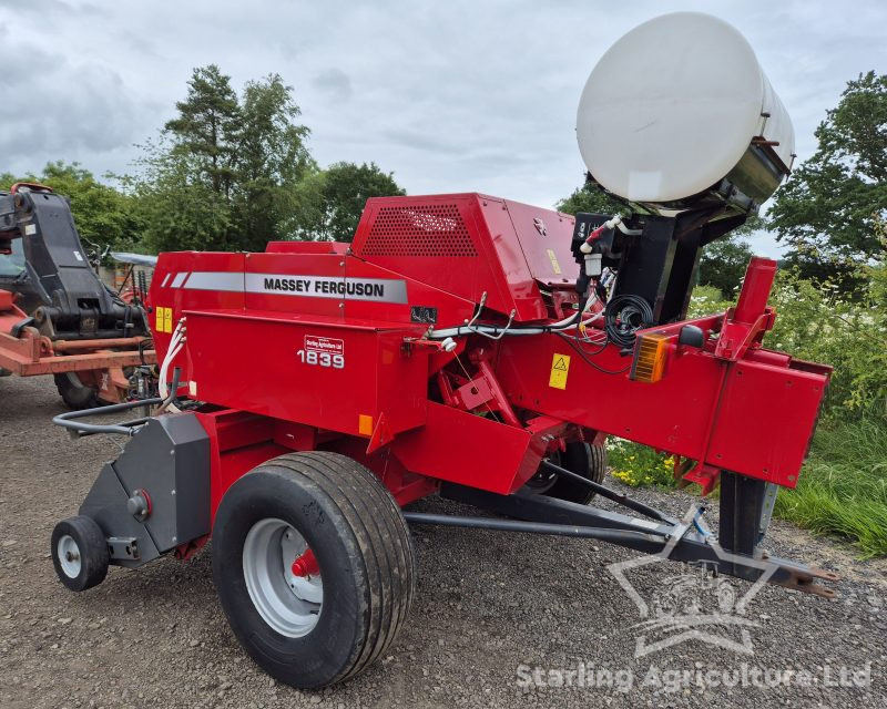 Massey Ferguson 1839 Inline Conventional Baler