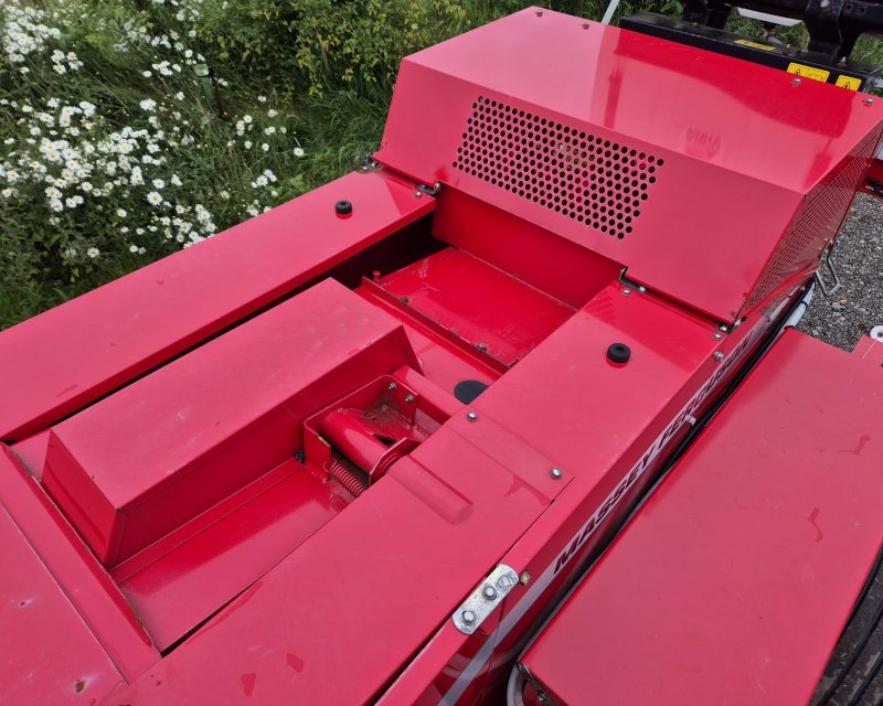 Massey Ferguson 1839 Inline Conventional Baler