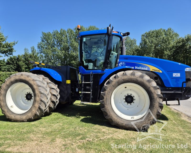 New Holland T9030