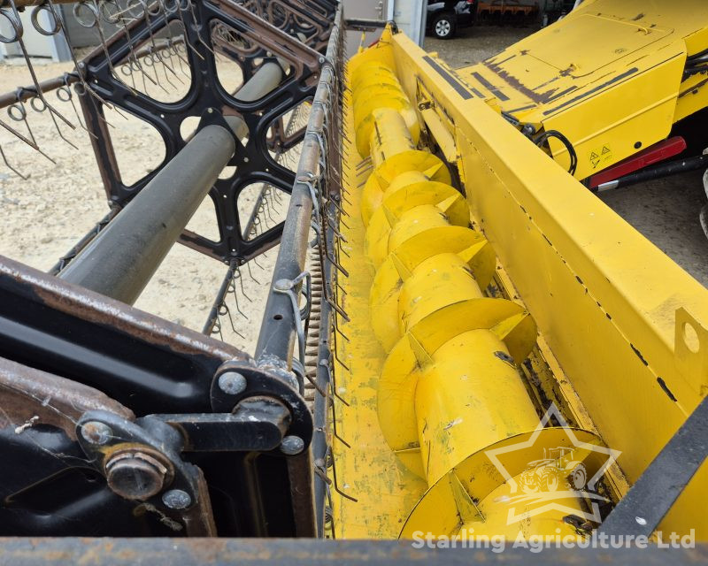 New Holland CX860 Combine