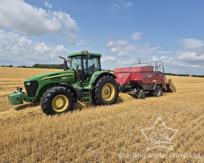 Case IH LBX 421 Baler