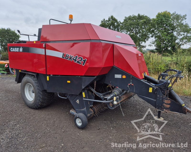 Case IH LBX 421 Baler