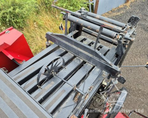 Case IH LBX 421 Baler