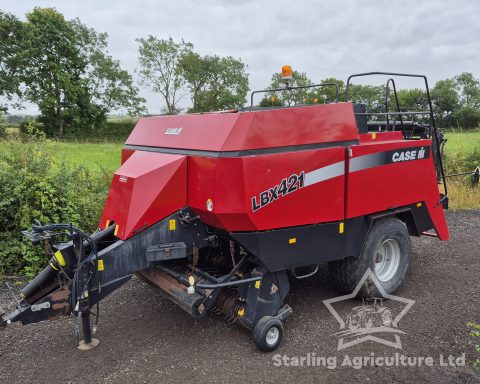 Case IH LBX 421 Baler