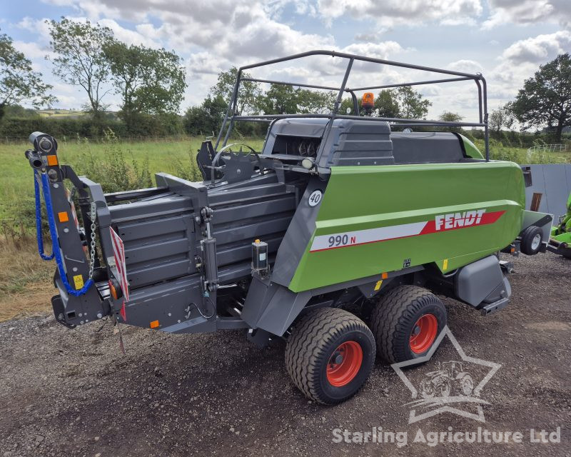 Fendt 990 ( MF 2250 )Baler