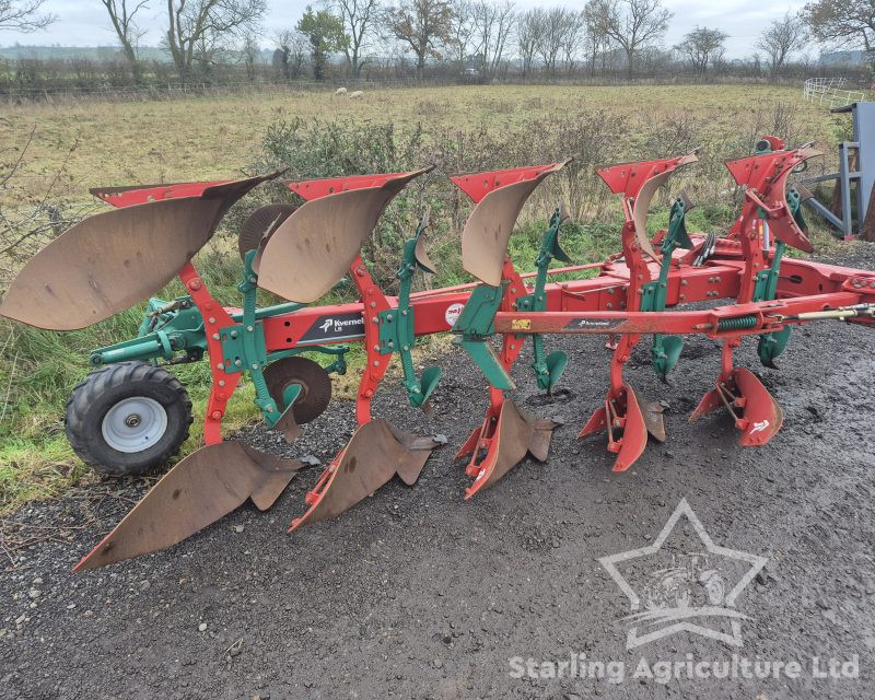 Kverneland LB 85 Furrow Plough