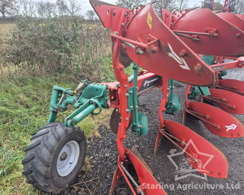 Kverneland LB 85 Furrow Plough