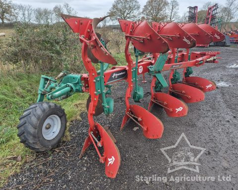 Kverneland LB 85 Furrow Plough