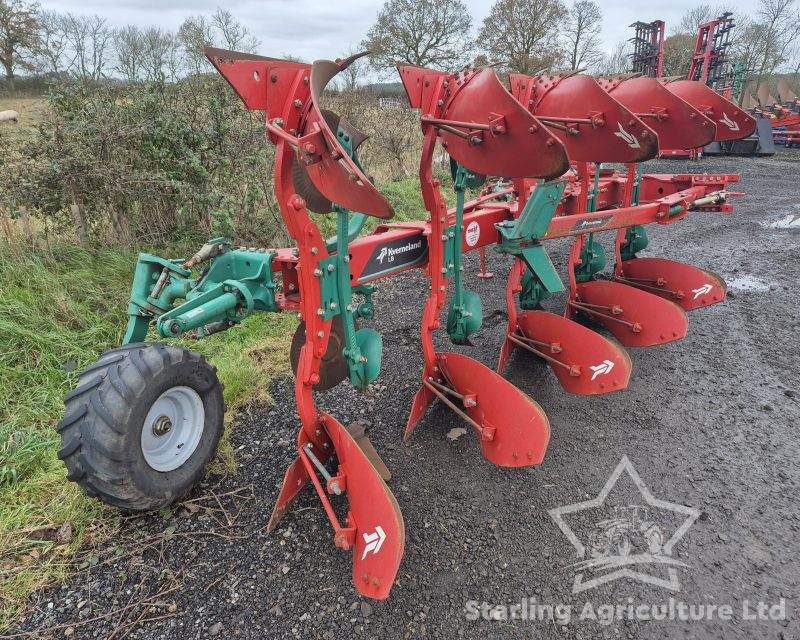 Kverneland LB 85 Furrow Plough