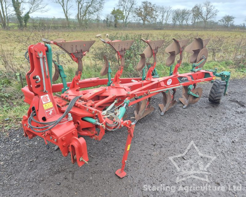 Kverneland LB 85 Furrow Plough