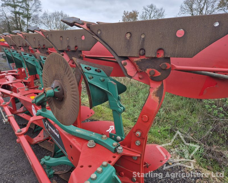 Kverneland LB 85 Furrow Plough