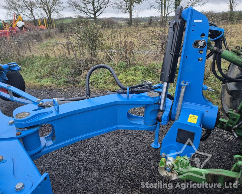 Lemken EuroPal 9 Onland/InFurrow Plough