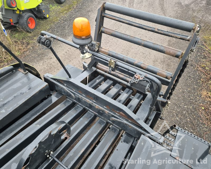 New Holland 1290 Baler