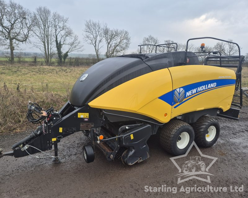 New Holland 1290 Baler