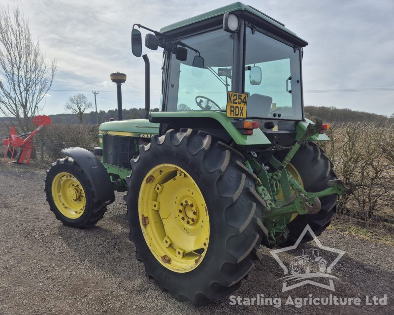 John Deere 3050