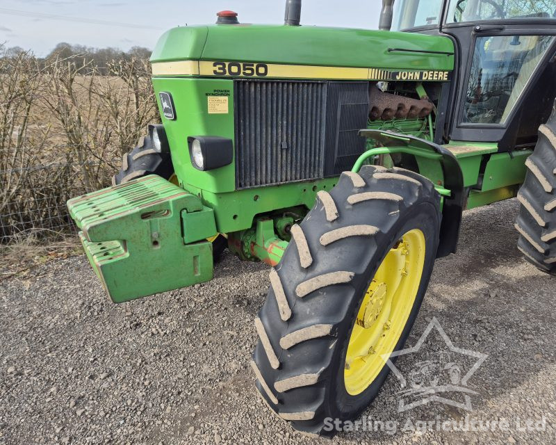 John Deere 3050