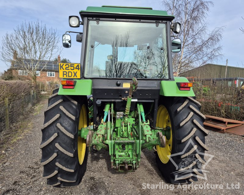 John Deere 3050