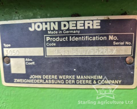 John Deere 3050