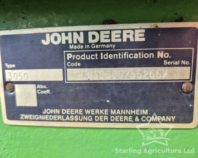 John Deere 3050