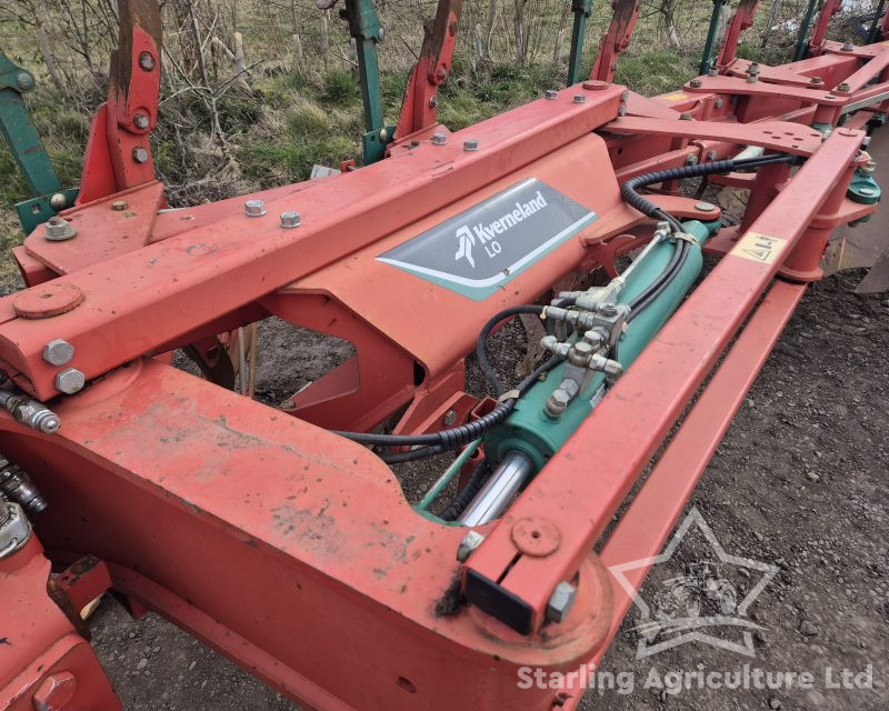 Kverneland LO85 7F Plough