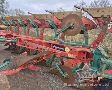 Kverneland LO85 7F Plough